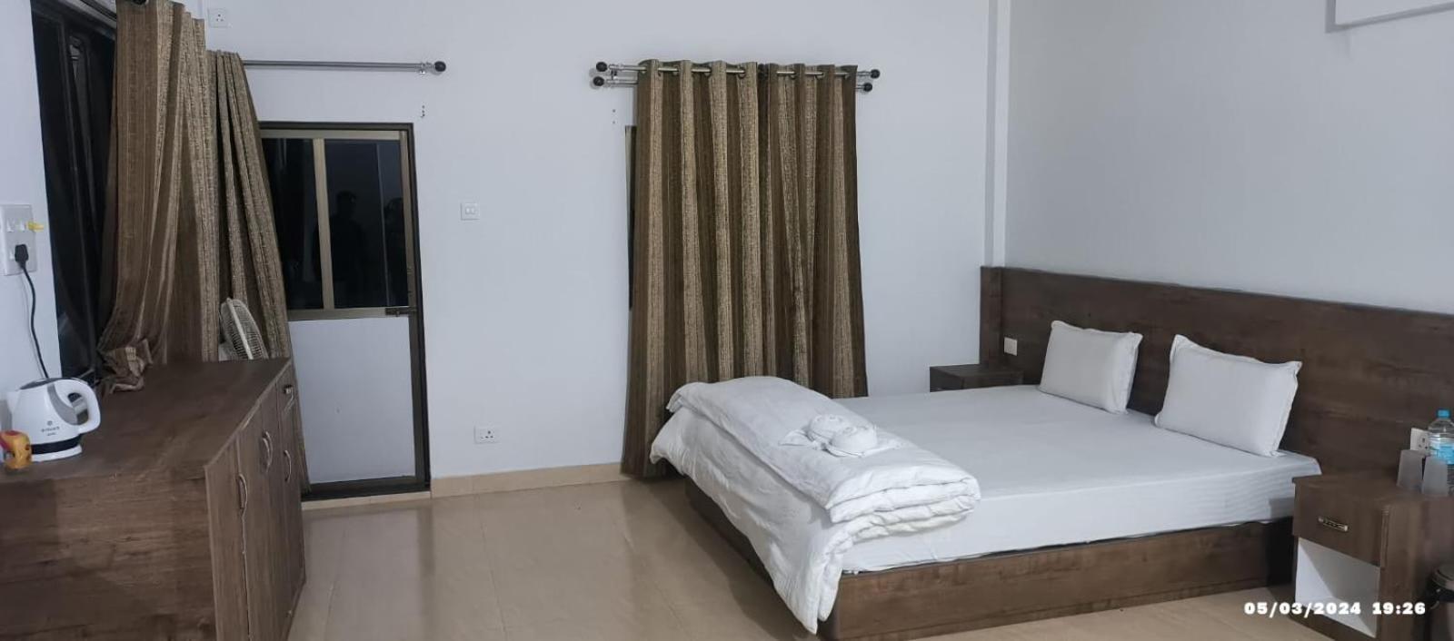 Peit Them Resort Mawlynnong Exteriör bild