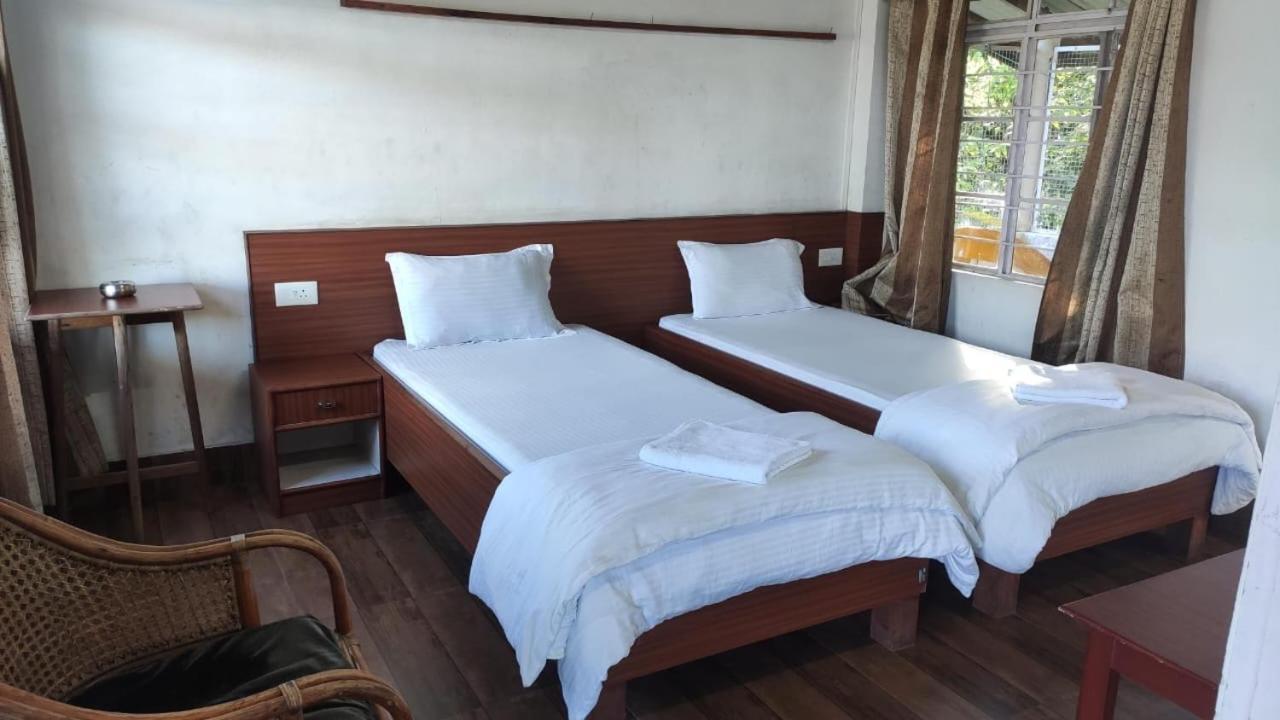 Peit Them Resort Mawlynnong Exteriör bild